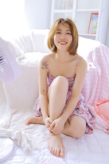 黑皮辣妹